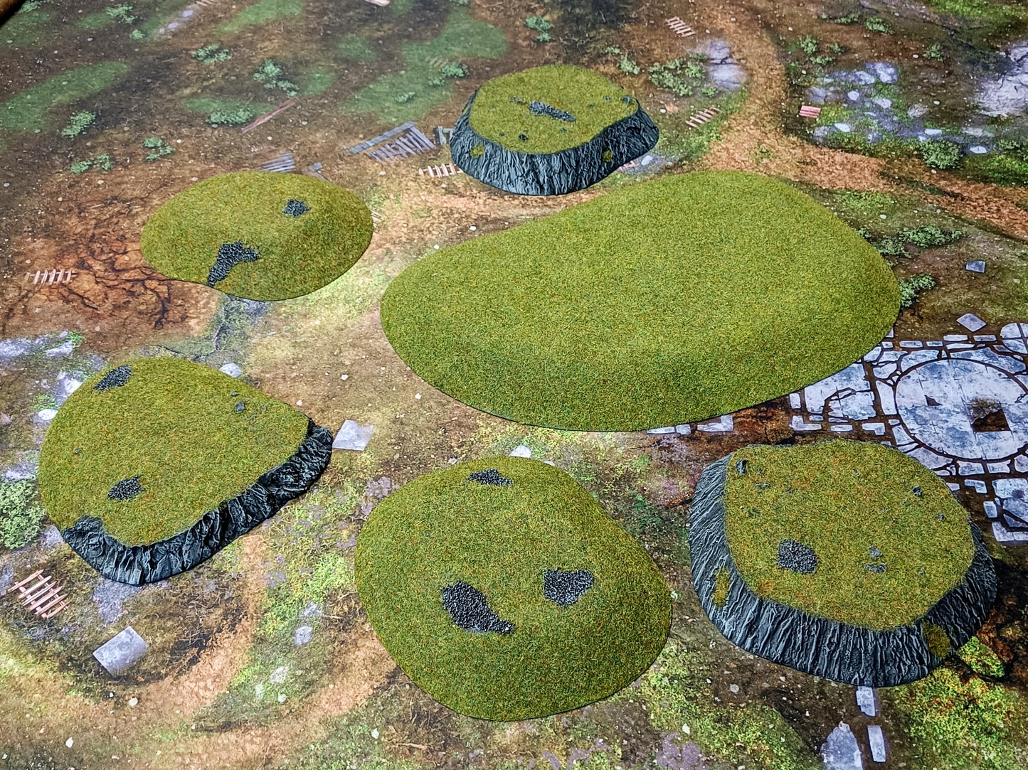 Classic Hills – Modular Hill Terrain for 28–32mm Games